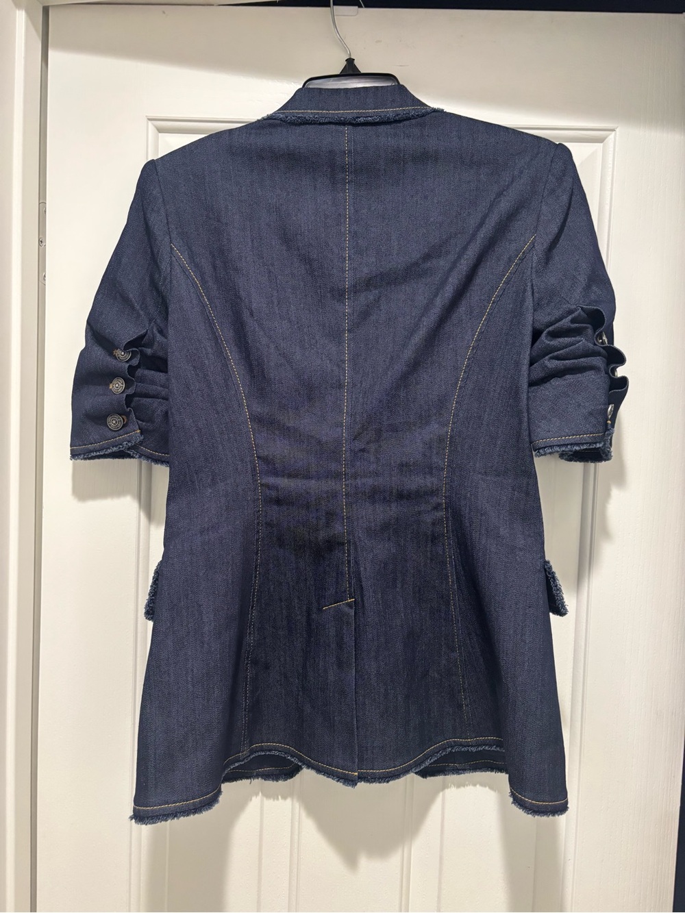 cinq a sept Sallie Short-Sleeve Denim Jacket NWT Size 4 - Picture 6 of 8